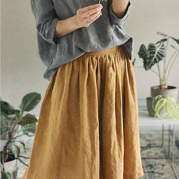 Linen skirt from Simply Grey Life - Picture 2 of 3